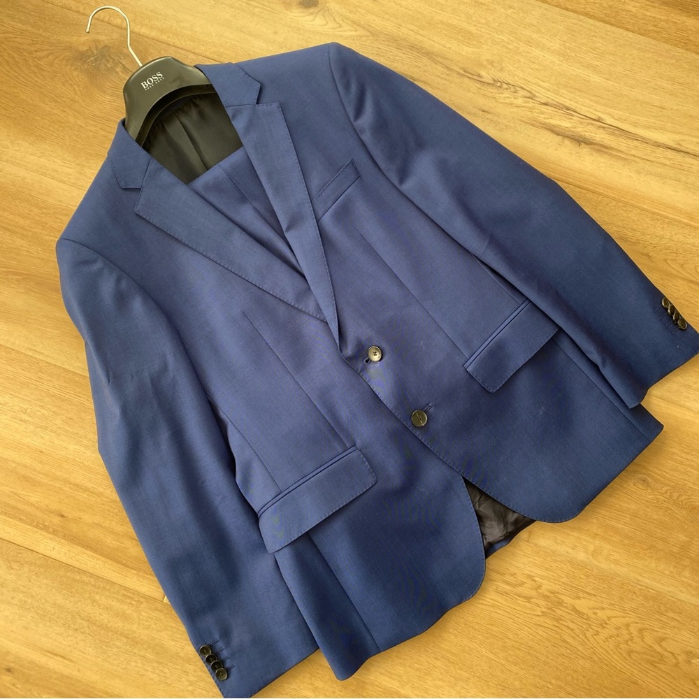 Hugo Boss Suit US 36S